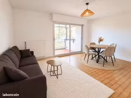 t2 50m2 avec veranda et parking privatif