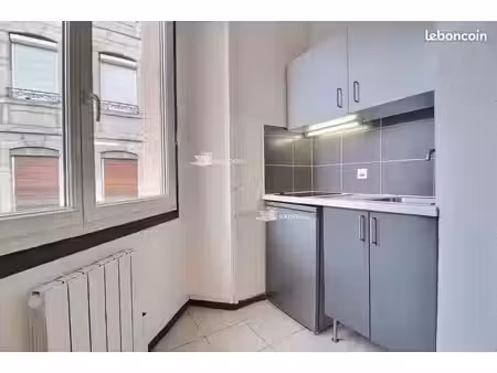 beau 2p 25m² agréable rénové calme centre ville