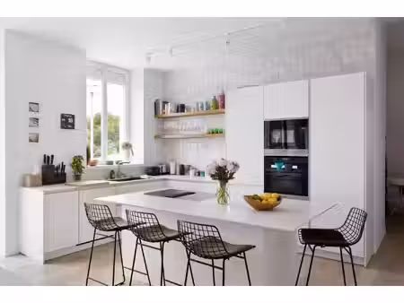 2 pieces sur cours interieur au calme absolu