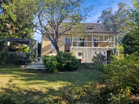 coup de coeur assuré : maison familiale au coeur d'un jardin a