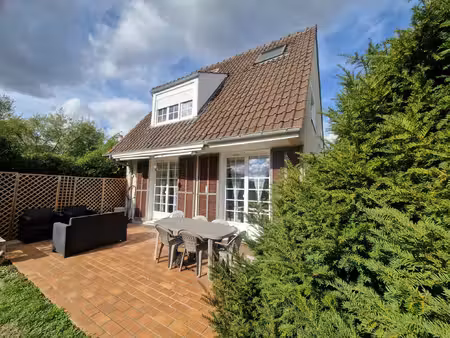 jolie maison avec vu dégagée (4 chambres) et 385m2 de terrai