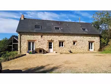 belle maison familiale en pierre