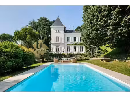 villa de luxe à vendre à bourgoin-jallieu