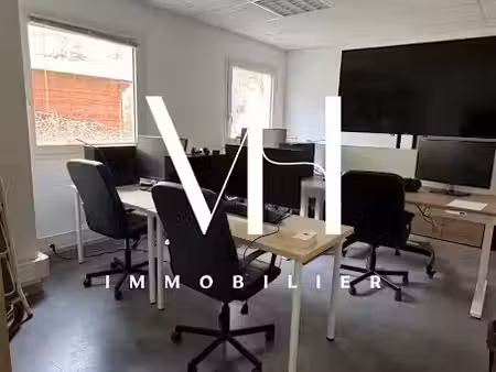 location locaux professionnels 0 pièces 55 m² à la garde (83130)  1 070 €