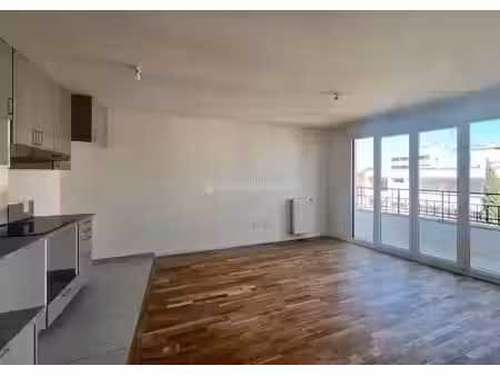 location appartement 2 pièces 43 m2 à asnières-sur-seine