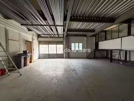local d'activité et bureaux de 163 m² sartrouville
