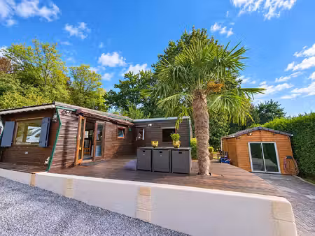 chalet en bois sur un terrain de 1 318 m²