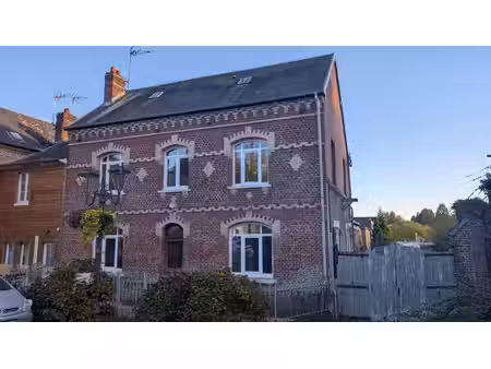 maison de ville t6 avec grand terrain