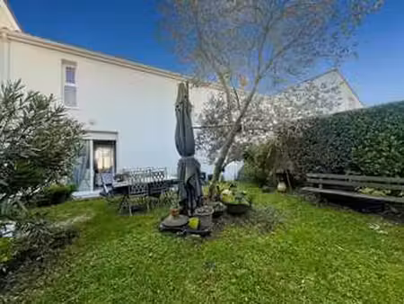 vente maison à royan (17200) : à vendre / 71m² royan