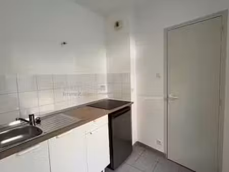 location appartement t1 à saint-père-en-retz (44320) : à louer t1 / 23m² saint-père-en-ret