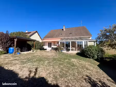 maison 8 pièces 195 m²