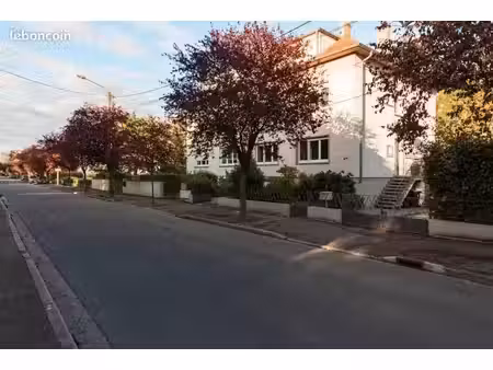 maison 9 pièces 210 m²