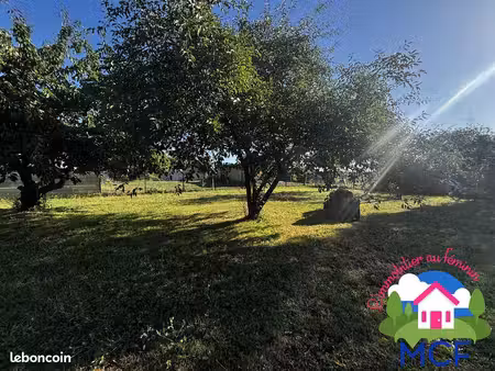 terrain 820 m² houdan