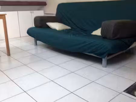 loue studio meublé