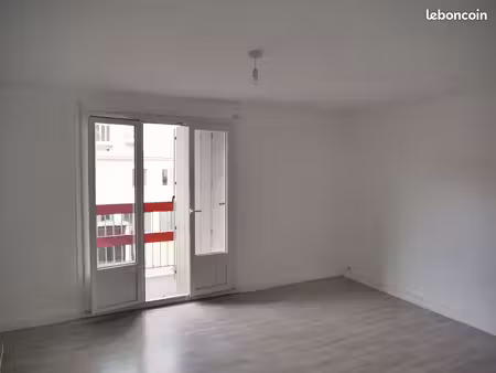 à louer – appartement 31 m² avec balcon et parking à épinay-sur-seine