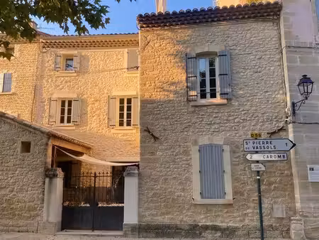 apparemment 62 m2 dans immeuble ancien
