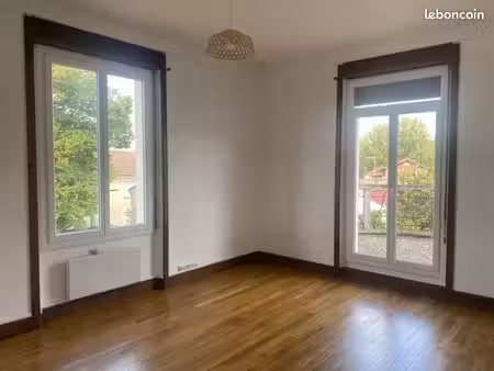 langon centre   bel appartement t3 lumineux   74 m2 avec cachet  balcon et cave