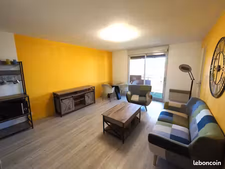 idéal jeune actif ou étudiant – t1 bis meublé 35 m² + terrasse + parking – calme  tout équ