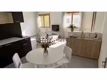 superbe appartement t1 lumineux avec balcon couvert et vue dégagée