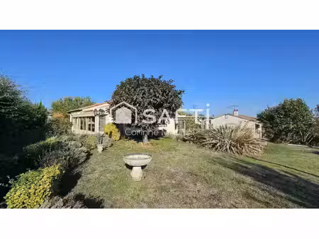 archiac – maison familiale de plain-pied avec jardin