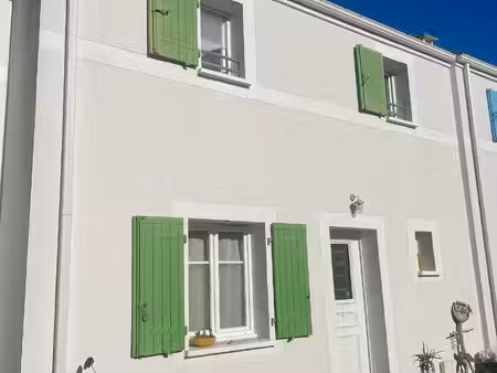 belle opportunité   maison de ville bien située .