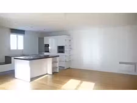 location appartement 3 pièces 96 m² à fontainebleau (77300)  1 420 €