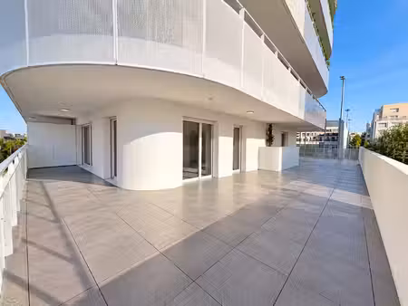 residence de 2021 avec terrasse de 93m²