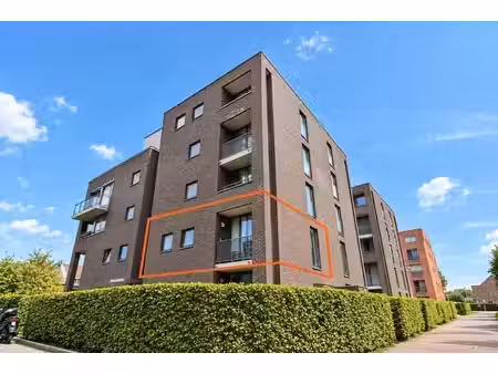 instapklaar hoek-appartement (bj 2005) nabij het bloso!