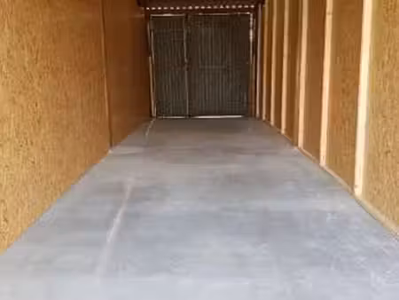 location garage box et parking à pleumeleuc (35137) : à louer / 36m² pleumeleuc