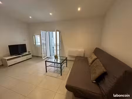 appartement t3 meublé tb situé