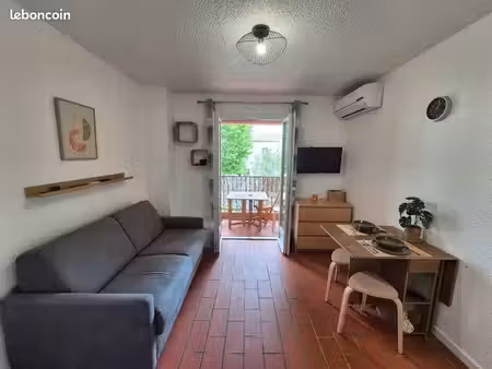 loue à l'année studio meublé