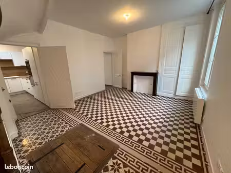 maison à louer quartier des halles à tours centre 60 m2 3 chambres (4 pièces/t4)