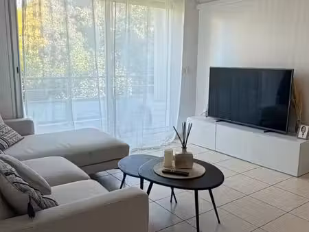 location - marseille 14ème - t2 meublé de 40m2 dans résidence calme et sécurisée avec pisc