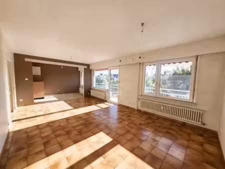 vente appartement thionville  87m² 5 pièces 165 000€ avec balcon