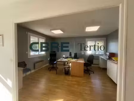 location bureau saint-avertin 115 m²