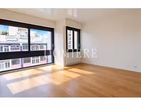 exclusivité – élégant deux-pièces de 48 60 m² à louer ?