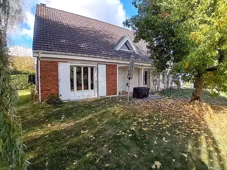 vente maison 8 pièces  220.00m²  gif