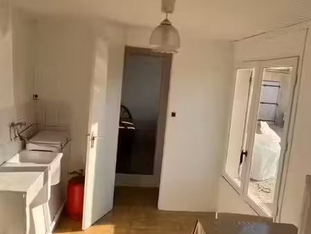 appartement de 25m2 à louer sur marseille 11