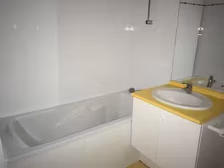 location appartement 2 pièces à langueux (22360) : à louer 2 pièces / 39m² langueux