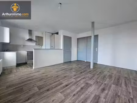 location appartement 3 pièces 51 m2 à choisy-la-victoire