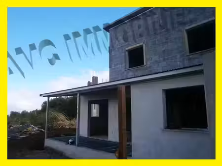 location villa 4 pièces 104 m² à les avirons (97425)  1 390 €