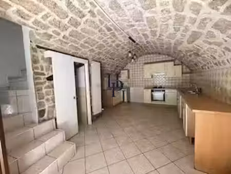 location maison 4 pièces 65 m² à saint-affrique (12400)  510 €