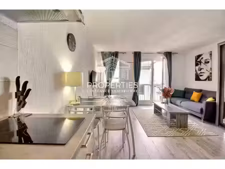 sainte-maxime - centre ville - studio bon etat - 31m² - balcon - ascenseur - cave