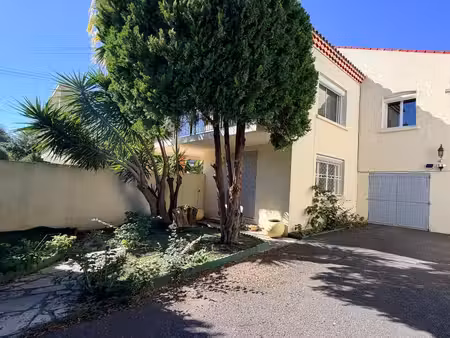 nîmes – appartement en rez-de-chaussée de villa – 111 42 m² – à rénover piscine priv