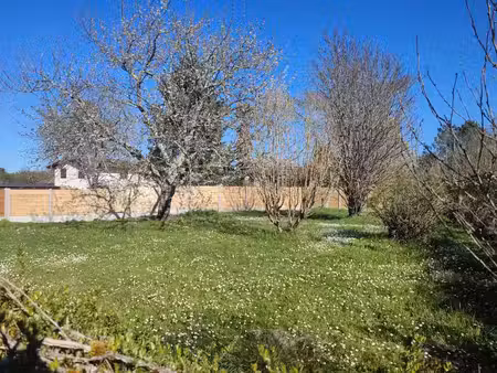 terrain à bâtir à créon (33670)