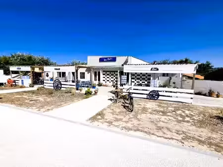 vente locaux professionnels 10 pièces 301 m² à chaucre (17190)  710 200 €