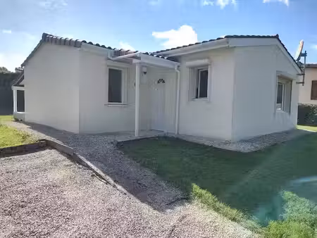 vente maison 4 pièces 48 m² à ecuras (16220)  107 400 €