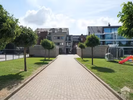 appartement avec 2 terrasses au centre de halen