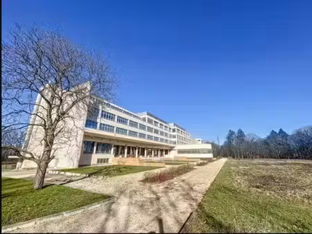 vivre dans un immeuble unique entre overijse et wavre
