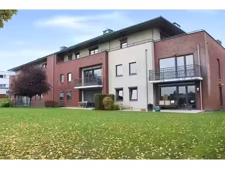 bel appartement 2ch avec balcon  cave et 2 places de parking
